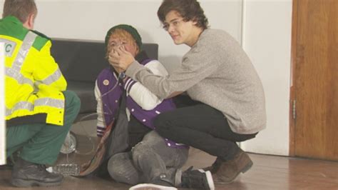 harry styles asthma attack.
